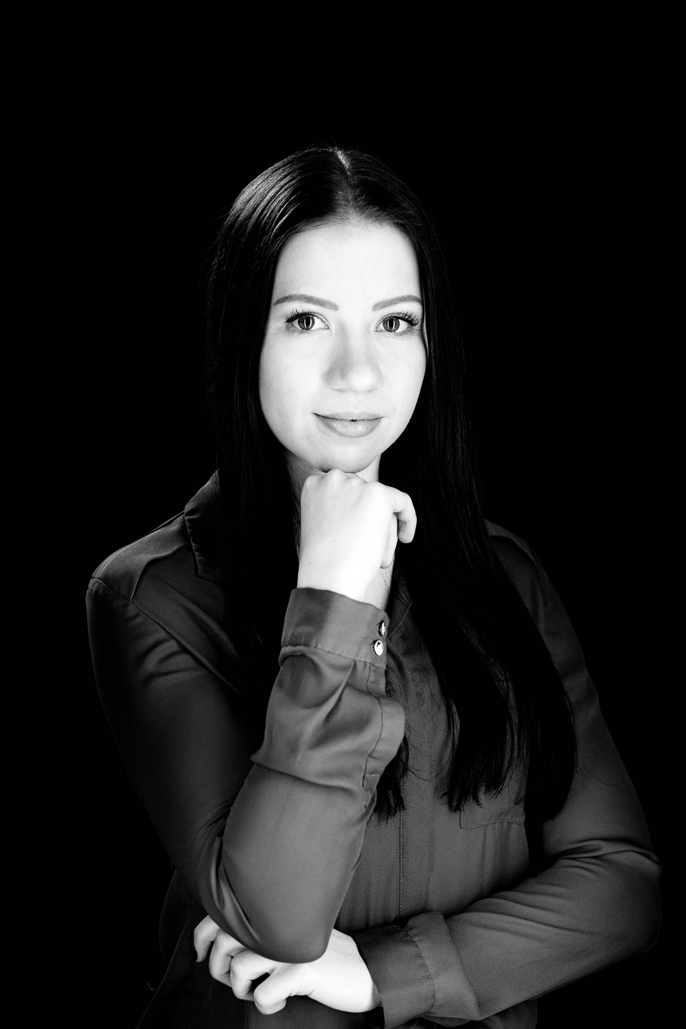 Export x3 Headshot  06607 Dez 01 2019 Bearbeitet Headshots 2019  Miro Nicole Nadine